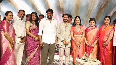 Bandla Ganesh Daughter: బండ్ల గణేష్ కూతురు నిశ్చితార్థం.. చిరంజీవి సహా ప్రముఖుల హాజరు Bandla Ganesh Daughter: బండ్ల గణేష్ కూతురు నిశ్చితార్థం.. చిరంజీవి సహా ప్రముఖుల హాజరు