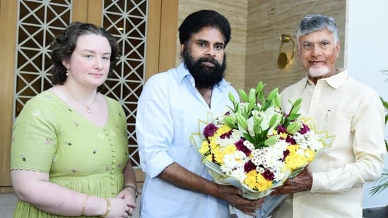 Pawan Kalyan Health: పవన్ కళ్యాణ్ ఆరోగ్యంపై భార్య అన్నా లెజ్నెవా కీలక అప్డేట్.. ఫ్యాన్స్కు ఊరటనిచ్చే వార్త