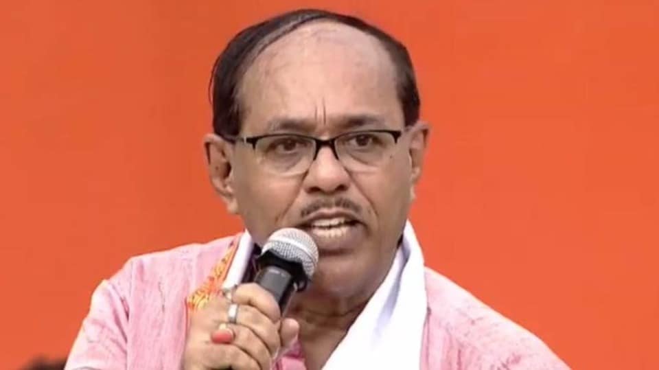 আনুষ্ঠানিকতার ফ্রেম থেকেও 'ব্রাত্য' সুব্রত বক্সী (সৌজন্যে টুইটার)