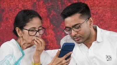 দক্ষিণ ২৪ পরগনাতেও ধাক্কা খেল তৃণমূল কংগ্রেস। (ফাইল ছবি, সৌজন্যে পিটিআই) দক্ষিণ ২৪ পরগনাতেও ধাক্কা খেল তৃণমূল কংগ্রেস। (ফাইল ছবি, সৌজন্যে পিটিআই)