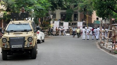 Security personnel outside a vote counting centre during the West Bengal Assembly election results day, in Kolkata, Monday, May 4 (PTI)