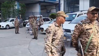 নবান্নের সামনে কেন্দ্রীয় বাহিনী। নবান্নের সামনে কেন্দ্রীয় বাহিনী।