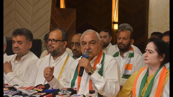 Bhupinder Singh Hooda addressing media in Panchkula on Monday. (Sant Arora/HT)