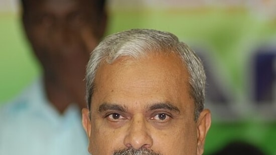 File phot of senior Congress leader V Vaithilingam.