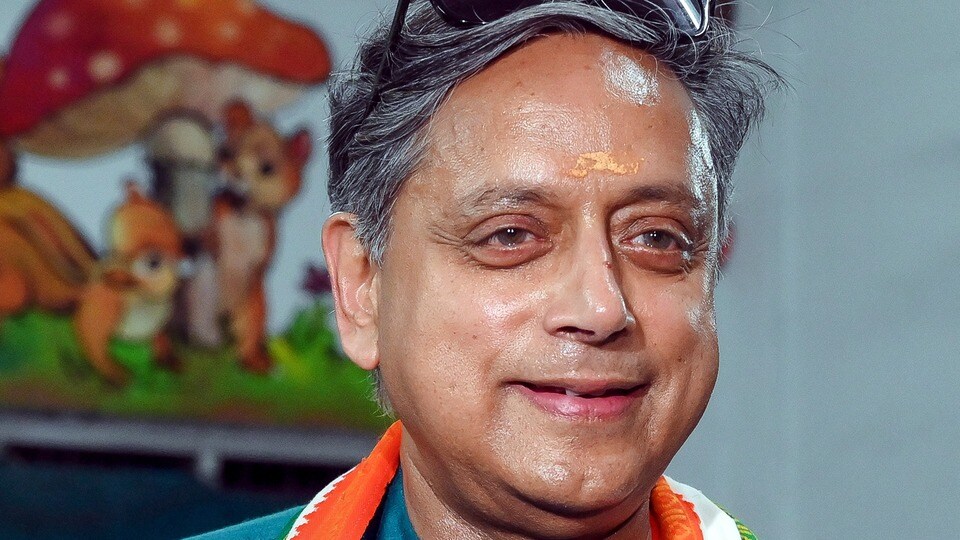 ঈশ্বরের আপন দেশে কুর্সিতে কে? (PTI)