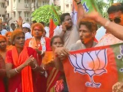নির্বাচন কমিশনের ওয়েবসাইট অনুযায়ী, ১৮ রাউন্ড গণনা শেষে রাজারহাট-নিউটাউন আসনে জয়ী হয়েছে বিজেপি।