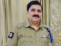 কলকাতা পুলিশের আধিকারিক শান্তনু সিংহ বিশ্বাসের বিরুদ্ধে এবার লুক আউট নোটিস জারি করল ইডি। 