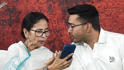 পশ্চিমবঙ্গে ভোটের ফল প্রকাশের পরে মমতাকে ফোন রাহুল গান্ধীর (HT_PRINT)