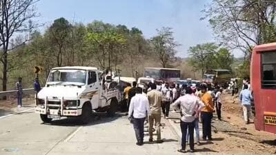 The accident occurred at a sharp turn on the Kalyan-Murbad Road The accident occurred at a sharp turn on the Kalyan-Murbad Road