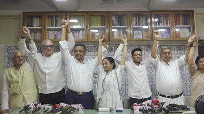 মমতা বন্দ্যোপাধ্যায়। মমতা বন্দ্যোপাধ্যায়।