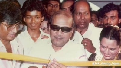 RGV on Vijay: ఈ కుర్రాడు తన పార్టీని నామరూపాలు లేకుండా చేస్తాడని ఊహించి ఉండడు: విజయ్కి ఆర్జీవీ సెటైరికల్ విష్ RGV on Vijay: ఈ కుర్రాడు తన పార్టీని నామరూపాలు లేకుండా చేస్తాడని ఊహించి ఉండడు: విజయ్కి ఆర్జీవీ సెటైరికల్ విష్