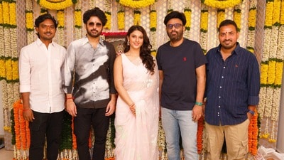 దర్శకులు, ప్రొడ్యూసర్ తో నితిన్, రితిక (X/SitharaEnts) దర్శకులు, ప్రొడ్యూసర్ తో నితిన్, రితిక (X/SitharaEnts)
