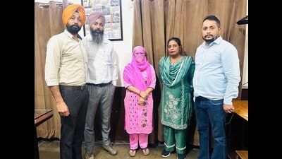 Sukhjeet Kaur, block development panchayat officer of Maloud block, in vigilance bureau custody on Wednesday. (HT PHOTO) Sukhjeet Kaur, block development panchayat officer of Maloud block, in vigilance bureau custody on Wednesday. (HT PHOTO)
