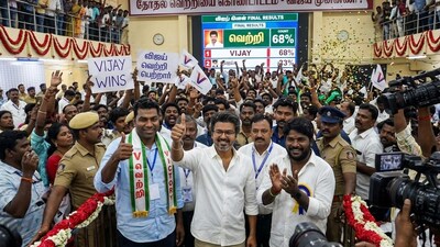 దళపతి విజయ్.. దళపతి విజయ్..