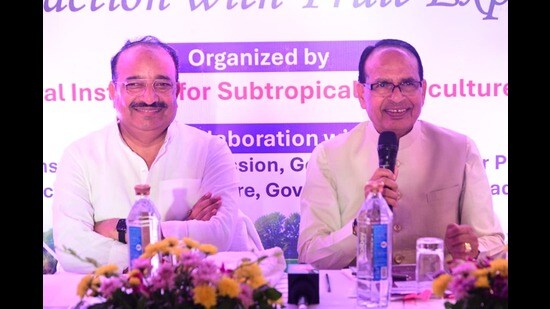 Union minister Shivraj Singh Chouhan interacts with stakeholders during a meeting under the ‘Fruit Horizon 2026’ initiative in Uttar Pradesh on Wednesday. (Sourced)
