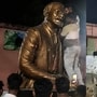 মুর্শিদাবাদের জিয়াগঞ্জে ভাঙা হল লেনিনের মূর্তি। 