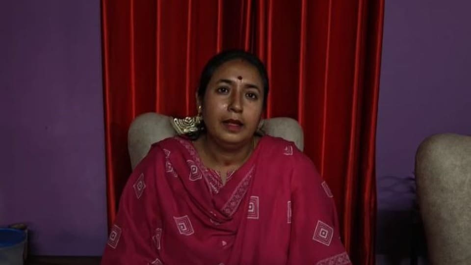 কী বলছেন পাপিয়া ঘোষ? (সৌজন্যে টুইটার)