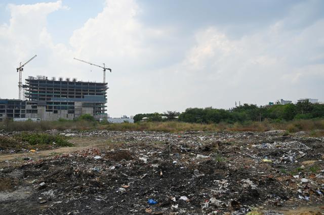 Residents suggested that sanitation staff attendance be monitored by RWAs to ensure accountability. (Parveen Kumar/HT)