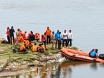 Hamirpur: NDRF and SDRF personnel carry out a search and rescue operation after a boat capsized in the Yamuna River, in Hamirpur district in Uttar Pradesh on Thursday, May 7, 2026. Hamirpur: NDRF and SDRF personnel carry out a search and rescue operation after a boat capsized in the Yamuna River, in Hamirpur district in Uttar Pradesh on Thursday, May 7, 2026.