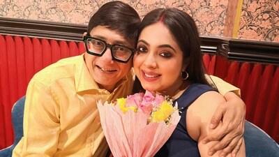 কাঞ্চন-শ্রীময়ী।