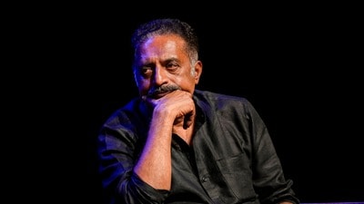 గవర్నర్ తీరు రాజ్యాంగ విరుద్ధం.. విజయ్‌కు అండగా ప్రకాష్ రాజ్ (PTI)