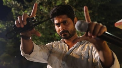 ছবির ট্যাগলাইন— 'সন্তানের জন্য মরার আগে দু’বার ভাবব না, আর মারার আগে একবারও ভাবব না'— ইতিমধ্যেই দর্শকমহলে বিশেষ সাড়া ফেলেছে। পরিচালক জিৎ চক্রবর্তী জানিয়েছেন, ‘বাবা’ শুধু একটি সিনেমা নয়, বরং এক অনুভূতি, যেখানে একজন বাবার দৃষ্টিভঙ্গি থেকে সন্তানের জন্য তাঁর সীমাহীন ভালোবাসা এবং লড়াইকে তুলে ধরা হয়েছে।' ছবির ট্যাগলাইন— 'সন্তানের জন্য মরার আগে দু’বার ভাবব না, আর মারার আগে একবারও ভাবব না'— ইতিমধ্যেই দর্শকমহলে বিশেষ সাড়া ফেলেছে। পরিচালক জিৎ চক্রবর্তী জানিয়েছেন, ‘বাবা’ শুধু একটি সিনেমা নয়, বরং এক অনুভূতি, যেখানে একজন বাবার দৃষ্টিভঙ্গি থেকে সন্তানের জন্য তাঁর সীমাহীন ভালোবাসা এবং লড়াইকে তুলে ধরা হয়েছে।'