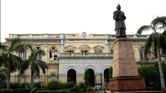 One wing of the complex, the press building, was supposed to house the municipal museum. But now, the MCD is considering housing the municipal artefacts at the Lahori Gate haveli museum. (HT Archive)