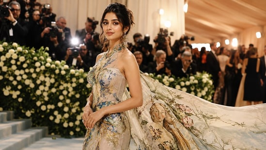 Here are 5 ChatGPT prompts to turn your photos into dreamy Met Gala inspired AI portraits. (AI-generated/ChatGPT)