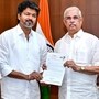 తమిళనాడు గవర్నర్ తో విజయ్