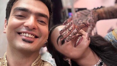‘প্য়ায়ার দোস্তি হ্যায়…’,পর্দার প্রেম গড়াল বাস্তবে? অর্ণবের সঙ্গে আদুরে ছবি স্বস্তিকার
