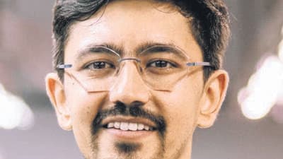 Started in 2019 by Shripat Jagirdar, Weaving Vibes’ USP is the magic word ‘sustainability’. It sells natural fabric that is fully biodegradable. (HT) Started in 2019 by Shripat Jagirdar, Weaving Vibes’ USP is the magic word ‘sustainability’. It sells natural fabric that is fully biodegradable. (HT)