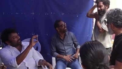 OG Peddi Chiranjeevi: పెద్ది సెట్స్లో ఒరిజినల్ పెద్ది మెగాస్టార్ చిరంజీవి.. రామ్ చరణ్ షేర్ చేసిన వీడియో చూశారా? OG Peddi Chiranjeevi: పెద్ది సెట్స్లో ఒరిజినల్ పెద్ది మెగాస్టార్ చిరంజీవి.. రామ్ చరణ్ షేర్ చేసిన వీడియో చూశారా?
