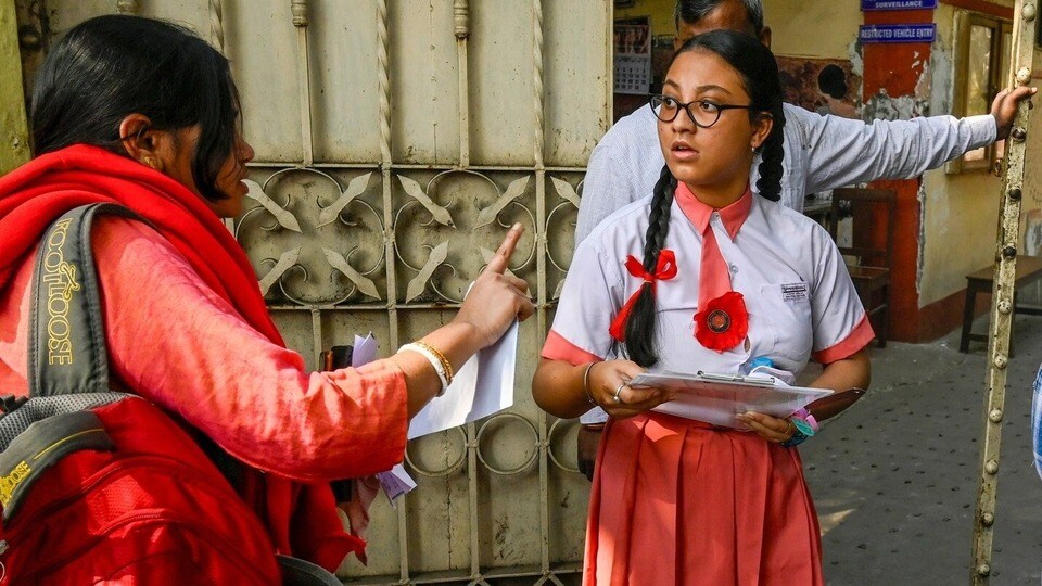 আজই প্রকাশিত হতে চলেছে মাধ্যমিকের ফল, জানুন তারিখ ও ফলাফল দেখার পদ্ধতি