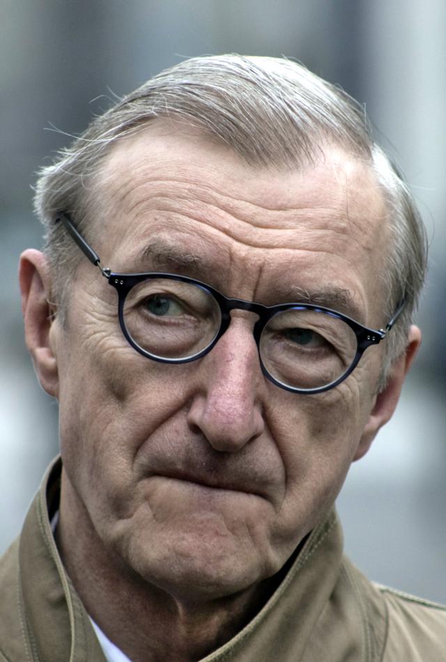 Author Julian Barnes (Wandering Trad/Wikimedia Commons) Author Julian Barnes (Wandering Trad/Wikimedia Commons)