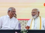Prime Minister Narendra Modi interacts with Kerala Governor Rajendra Vishwanath Arlekar.