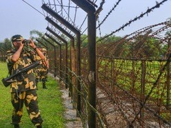 ১০ বাংলাদেশিকে পরিবারের হাতে তুলে দিল ভারত (PTI FILE)