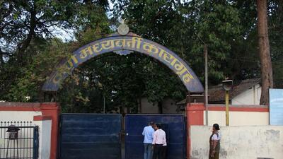 Thane...15th April 2011…News... Rajendra Gupta allagedly committed Suicide at Thane central jail on Thursday - Photo by Praful Gangurde (Hindustan Times)