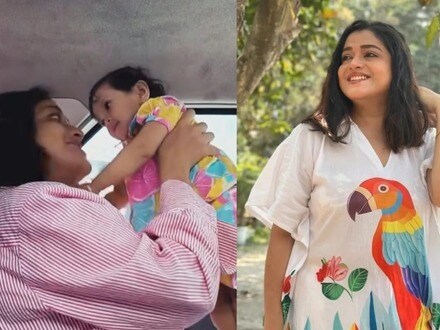 অনিন্দিতা মায়ের পছন্দের কবিতা শোনালেন মেয়েকে!