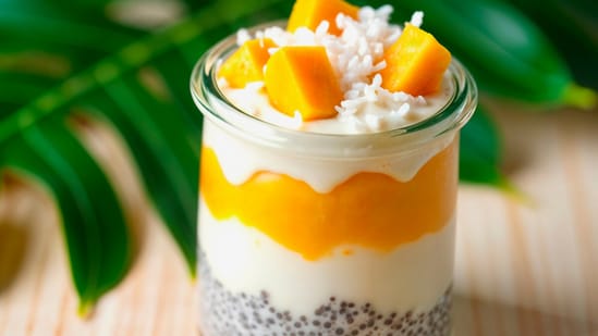 Mango Coconut Chia Pudding (Freepik)