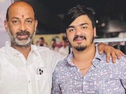 కుమారుడితో బండి సంజయ్