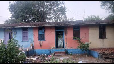 Of these, 162 are occupied by staff and their families, 72 are sealed or vacant, and 91 have been declared dilapidated and unsafe. (HT)
