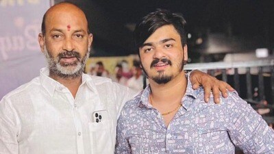 కుమారుడితో బండి సంజయ్ కుమారుడితో బండి సంజయ్