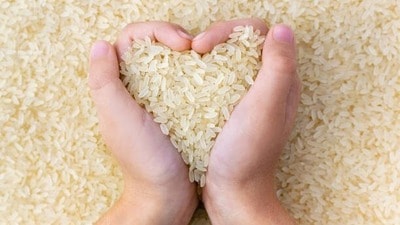 గుప్పెడు బియ్యంతో అదృష్టం