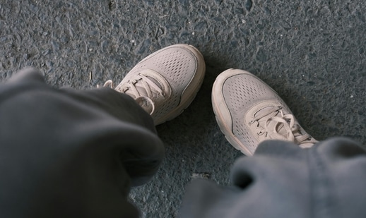 Price drop on Skechers shoes for men (Pexels)