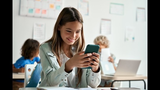 With ever-growing socio-professional networks, instant gratification rules most of our interactions. A new person is barely given a chance beyond a blink, and thus the need to be at one’s performative best almost all the time (Shutterstock)