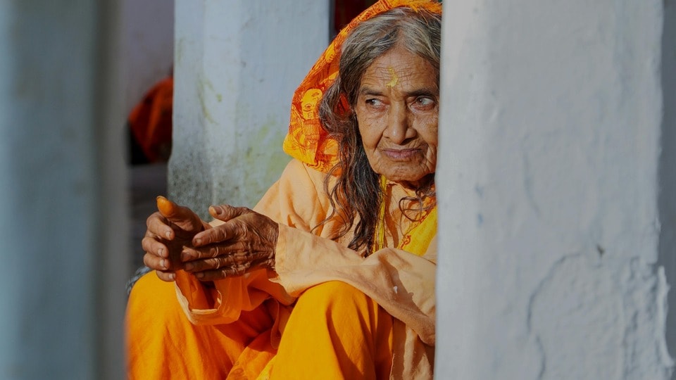 মহিলাদের বয়সকালে হাড় মজবুত রাখতে কী কী করা উচিত? কিছু টিপস একনজরে