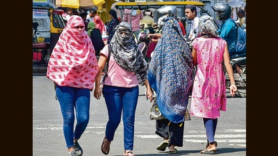 The soaring mercury levels caused significant discomfort among residents. (PTI) The soaring mercury levels caused significant discomfort among residents. (PTI)