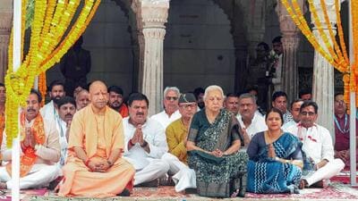 Uttar Pradesh governor Anandiben Patel, chief minister Yogi Adityanath and others at the Somnath Sankalp Mahotsav at the Kashi Vishwanath temple, in Varanasi on Monday. (ANI Photo) Uttar Pradesh governor Anandiben Patel, chief minister Yogi Adityanath and others at the Somnath Sankalp Mahotsav at the Kashi Vishwanath temple, in Varanasi on Monday. (ANI Photo)