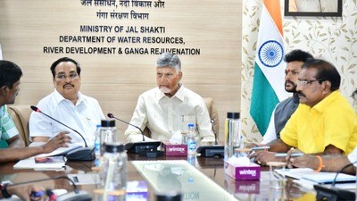 కేంద్రమంత్రితో సీఎం చంద్రబాబు కేంద్రమంత్రితో సీఎం చంద్రబాబు