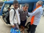 Several patients and attendants alleged that despite waiting for hours, ambulances failed to arrive, forcing them to transport patients in e-rickshaws. (HT)